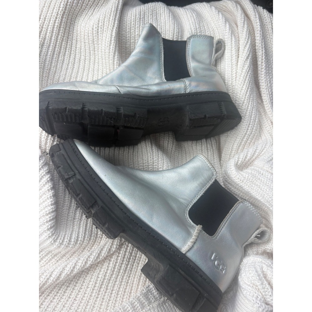 UGG Ashton Chelsea Metallic Silver Lug Sole Boots - make a serious offer!